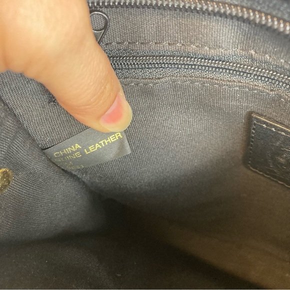 Medallion Genuine Leather Crossbody Purse - Picture 6 of 13